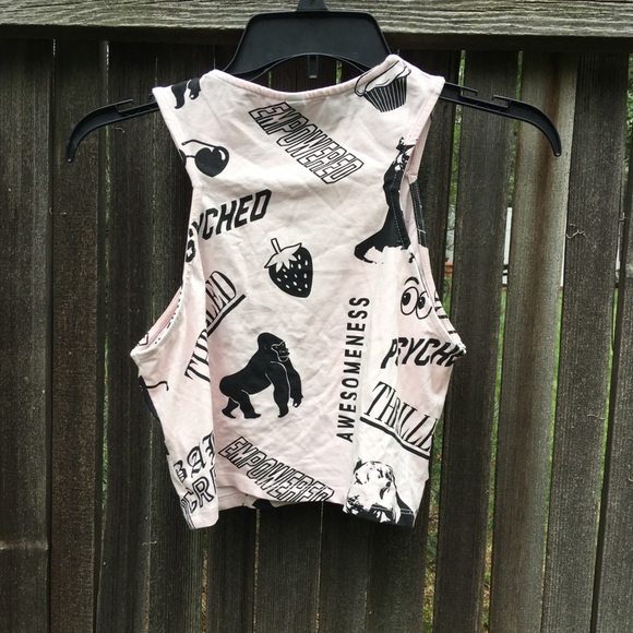Word print pink emoji medium crop top - Picture 3 of 3